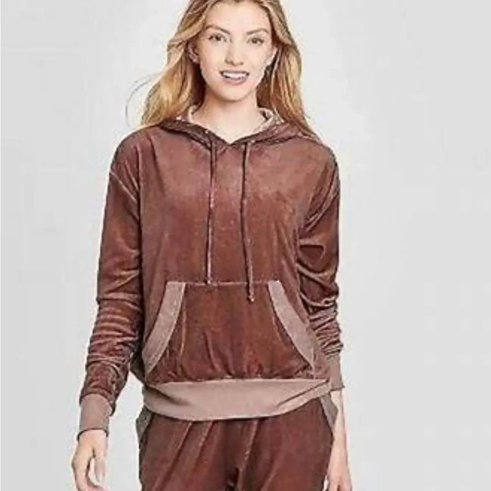 Knox Rose Women’s Velour Oil Wash Maroon Hooded Sweater Front Pocket NWT Sz L
